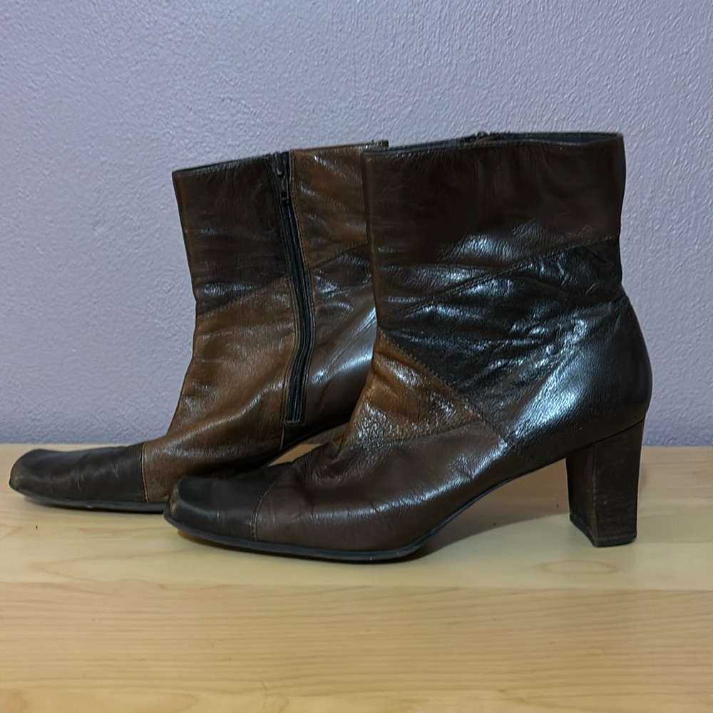 Liz Claiborne brown multi color boots